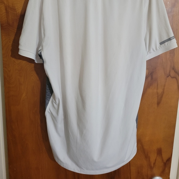 American Eagle Athletic Polo - Picture 6 of 7